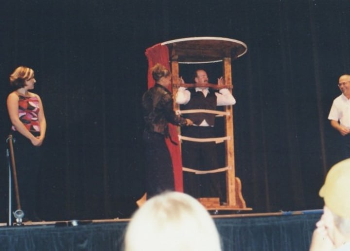 Gallery photo 7 of Dr. Delusions Illusions Comedy Magic Show