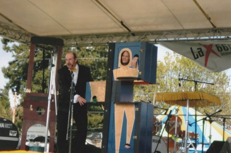 Gallery photo 9 of Dr. Delusions Illusions Comedy Magic Show