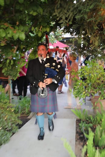 Gallery photo 17 of Dr. Raphael Pazo - Highland Bagpiper