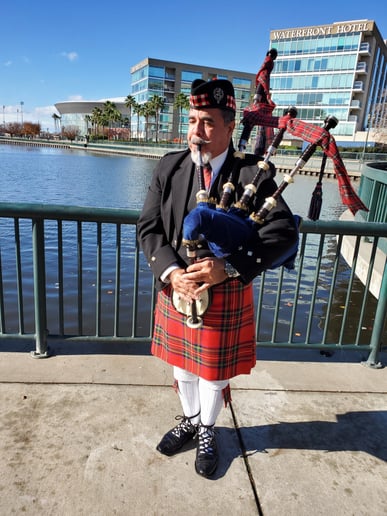 Gallery photo 19 of Dr. Raphael Pazo - Highland Bagpiper
