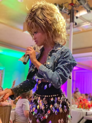 Gallery photo 3 of Foxie Adjuia - Drag Queen