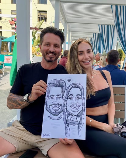 Gallery photo 20 of Draw the Crowd