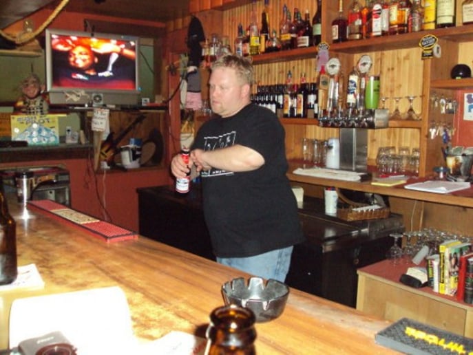 Gallery photo 6 of Drinkslingers