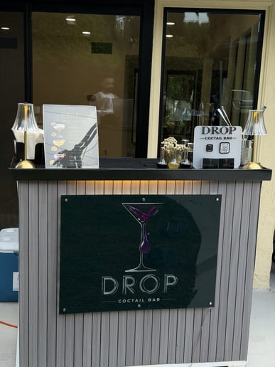 Gallery photo 1 of Drop Mobile Bar