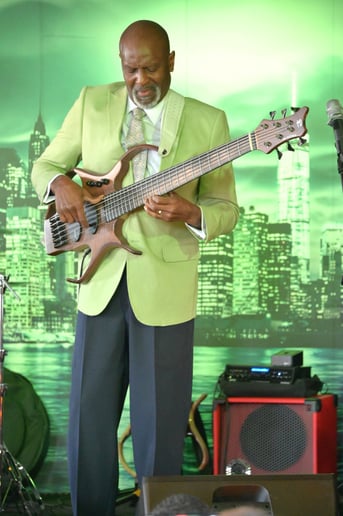 Gallery photo 15 of Drue Williams Jr. The "Voice of the Bass"
