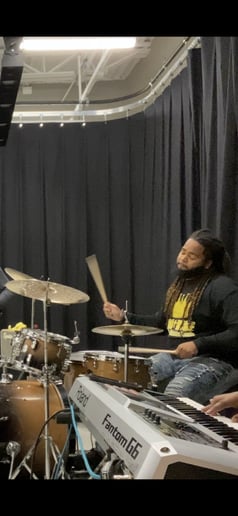 Gallery photo 10 of Drummer