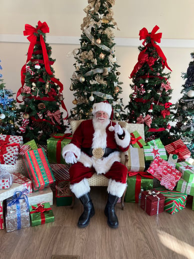 Gallery photo 12 of Duane Paul (A New York Santa)