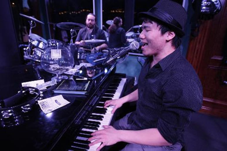 Gallery photo 2 of Dueling Keys
