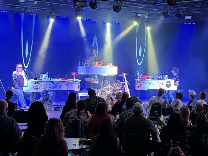 Gallery photo 3 of Dueling Pianos Official