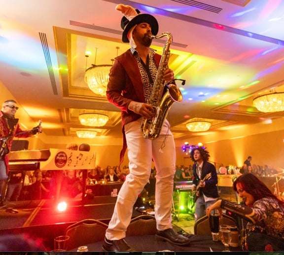 Gallery photo 7 of Dueling Pianos Official