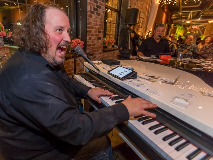 Gallery photo 8 of Duelling Pianos Niagara