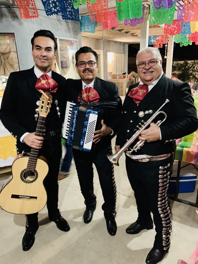 Gallery photo 7 of Trio Mariachi Oro