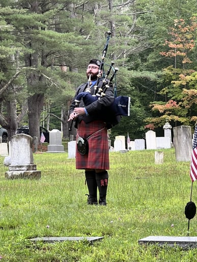Gallery photo 2 of Duncan Hurst, Bagpiper