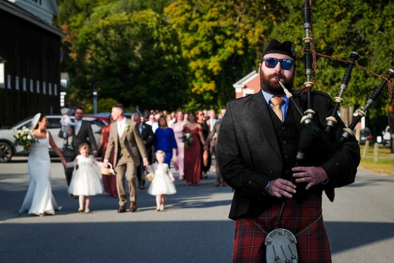 Gallery photo 3 of Duncan Hurst, Bagpiper