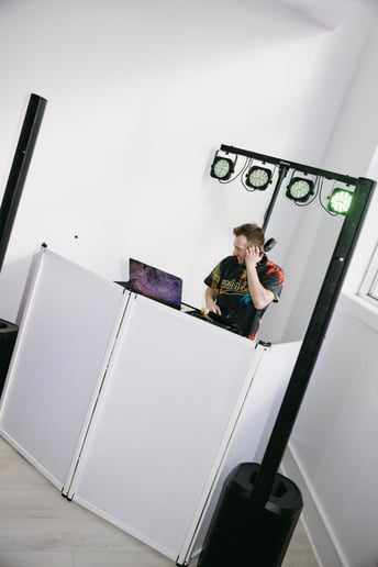 Gallery photo 10 of Dunder Mixin DJ