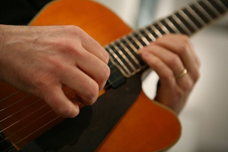 Gallery photo 2 of Dunstan Morey - Guitarist