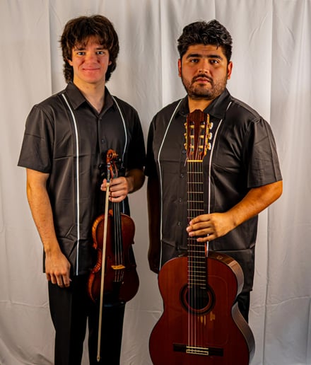 Gallery photo 1 of Duo de Cuerdas