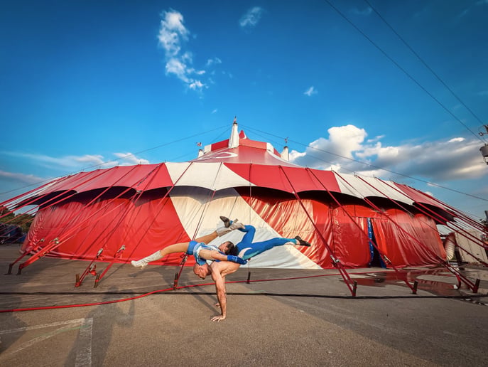 Gallery photo 3 of Duo Hand Balancing and Aerial Straps