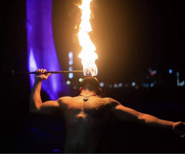 Gallery photo 8 of Cirque Orenda - Professional Aerialists & Acrobats