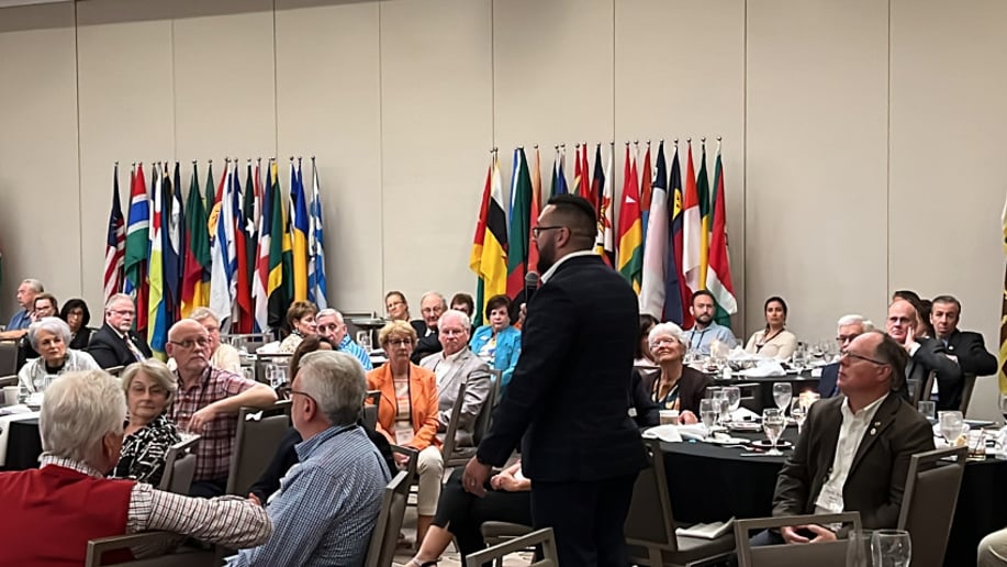 Gallery photo 14 of Dustin Dale Keynote/Motivational Speaker