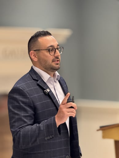 Gallery photo 9 of Dustin Dale Keynote/Motivational Speaker