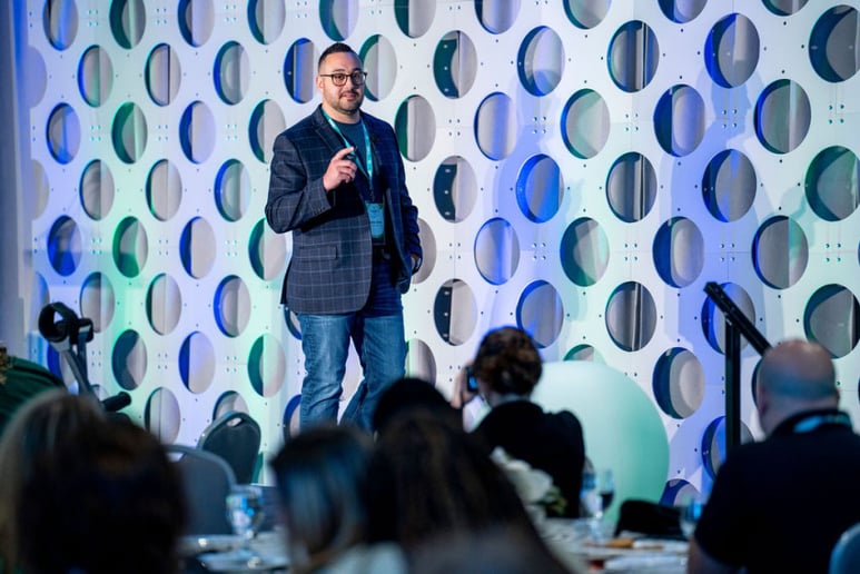 Gallery photo 8 of Dustin Dale Keynote/Motivational Speaker