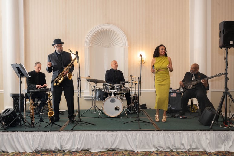 Gallery photo 3 of DWQ Jazz Band