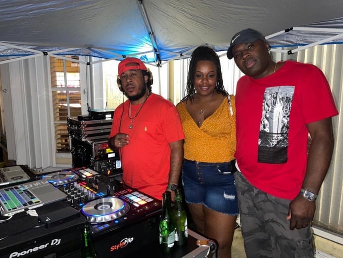 Gallery photo 6 of Dya Fya Entertainment — Mixmaster Jeff