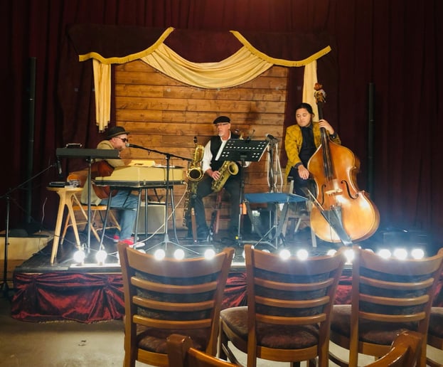 Gallery photo 1 of Dylan's Blue Oak Jazz Band