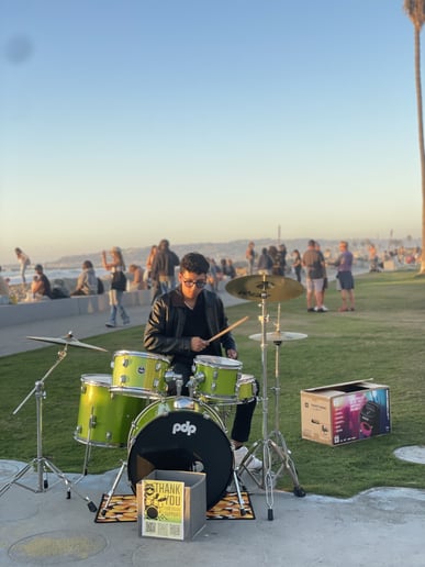 Gallery photo 1 of Dynamic Drummer, Santiago