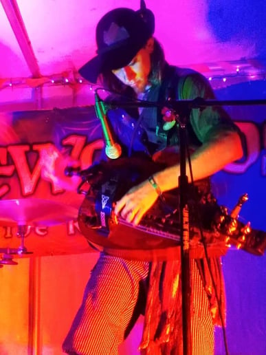 Gallery photo 6 of Earl the Bard