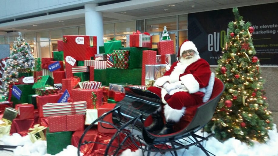 Gallery photo 29 of Santa Stops By - By Funtime Services