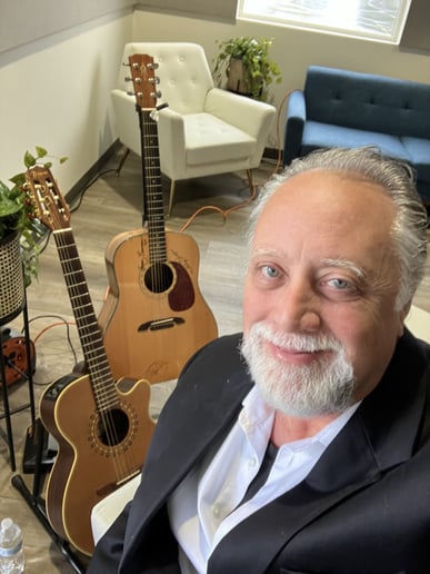 Gallery photo 6 of Easy Listening Guitarist and Singer