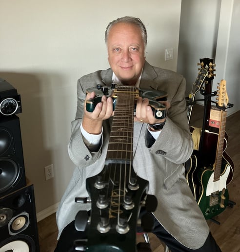 Gallery photo 9 of Easy Listening Guitarist and Singer