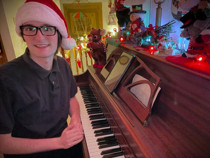 Gallery photo 8 of Caden Rank - Pianist