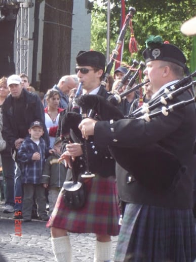 Gallery photo 4 of Eben Yonnetti, Bagpiper