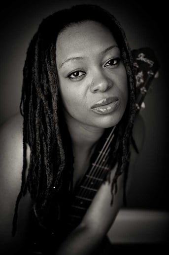 Gallery photo 2 of EbonyLion