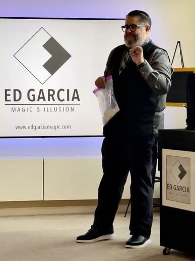 Gallery photo 5 of Ed Garcia - Magic & Illusion