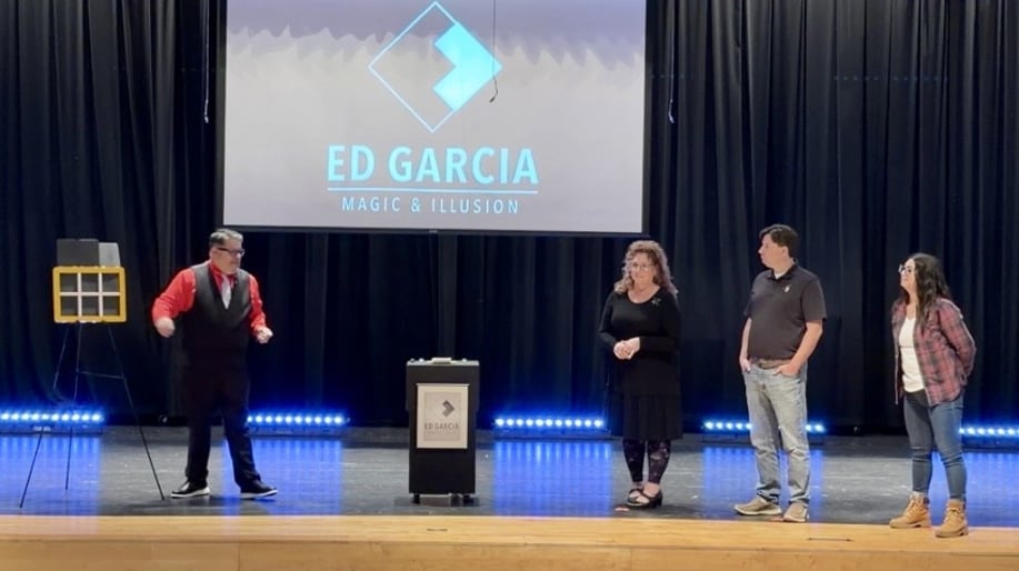 Gallery photo 4 of Ed Garcia - Magic & Illusion