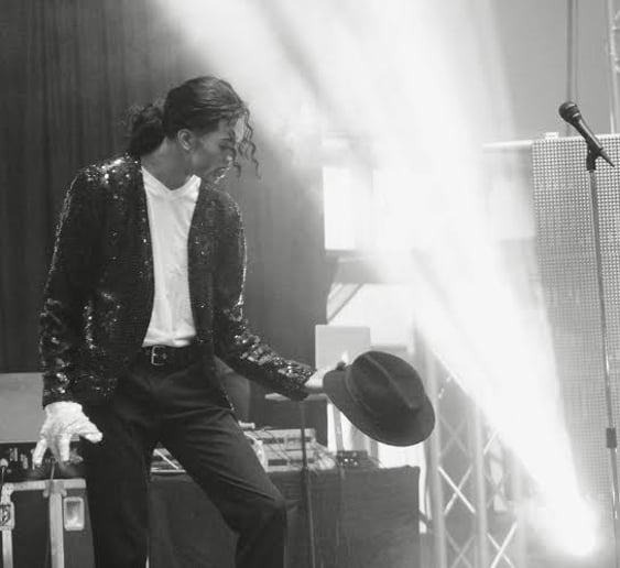 Gallery photo 21 of Ed Hollis as Michael Jackson