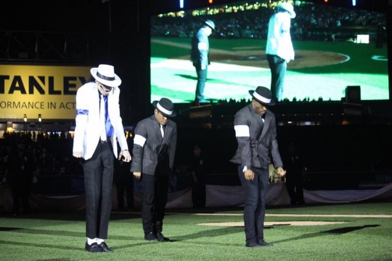 Gallery photo 7 of Ed Hollis as Michael Jackson