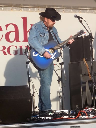 Gallery photo 15 of Ed Kellleher as Toby Keith