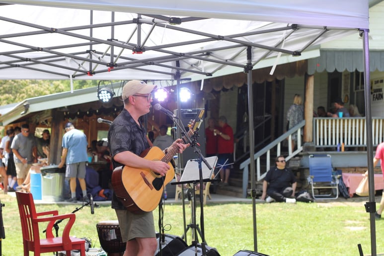 Gallery photo 2 of Ed Shank’s Acoustic Classics