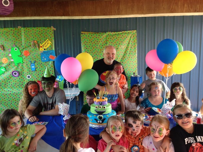 Gallery photo 5 of Edsel Entertainment Magician, Face Painter, and Balloon Twister