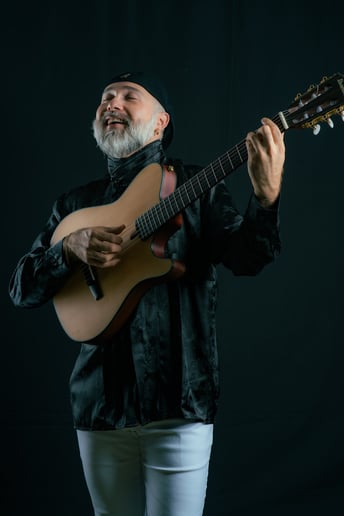 Gallery photo 7 of Edy Sanz