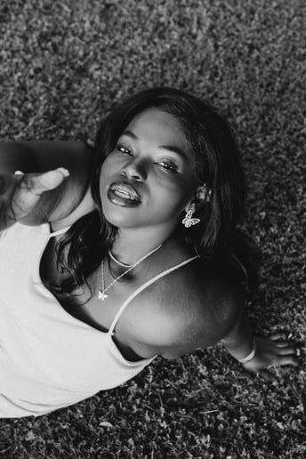 Gallery photo 2 of Efua