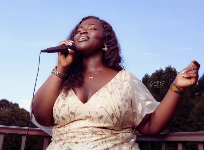Gallery photo 3 of Efua