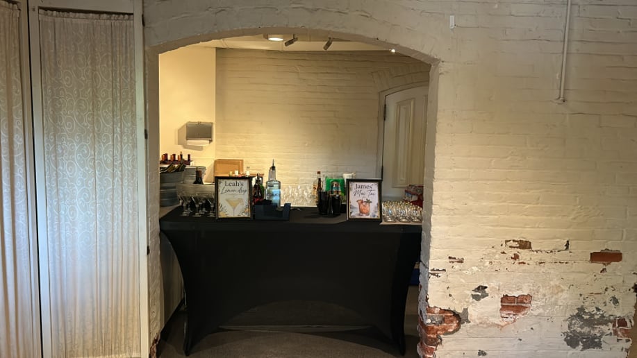 Gallery photo 2 of Egemen Bartends