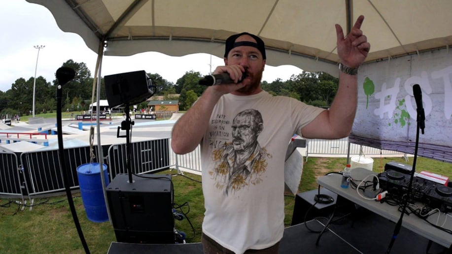 Gallery photo 4 of Emile Janicot Professional Emcee