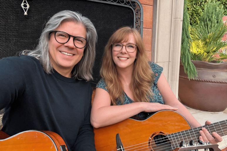 Gallery photo 3 of Eirezona Guitar Duo